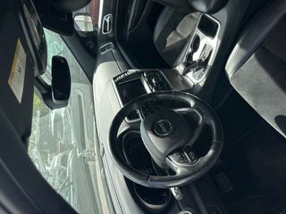 2018 Jeep Grand Cherokee Altitude 4x4 - Interior Full Dashboard Image